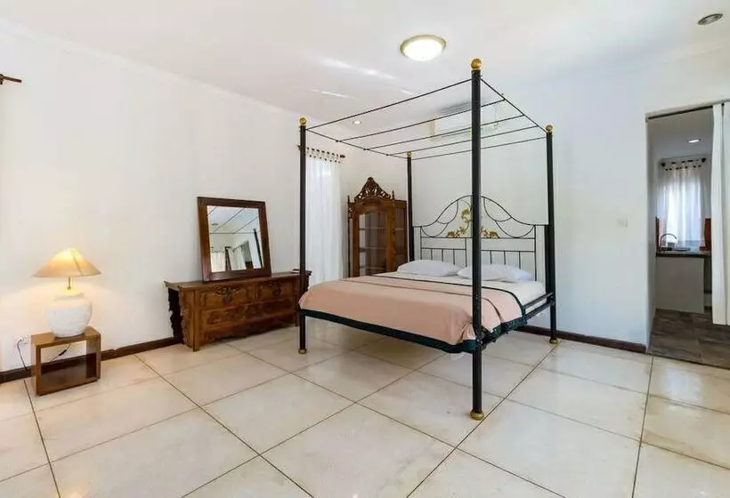 ペンション Kelapa Guest House