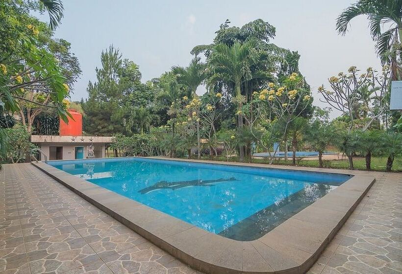 بنسيون Reddoorz Plus At Hotel Negeri Baru Lodaya Puncak