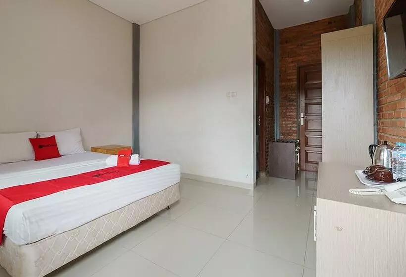 Majatalo Reddoorz Plus At Hotel Negeri Baru Lodaya Puncak