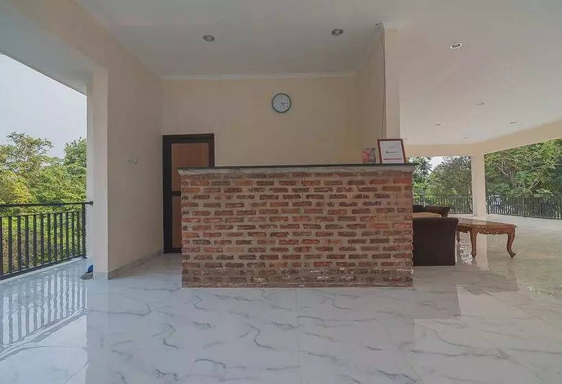 Majatalo Reddoorz Plus At Hotel Negeri Baru Lodaya Puncak