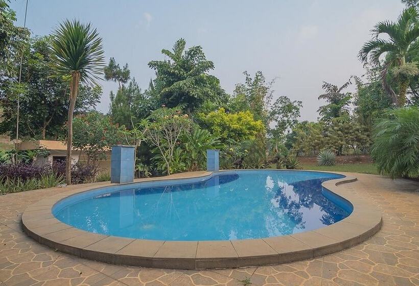 بنسيون Reddoorz Plus At Hotel Negeri Baru Lodaya Puncak