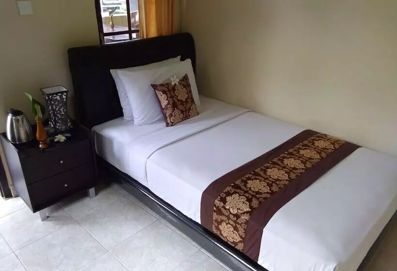 پانسیون Rumah Tu7u