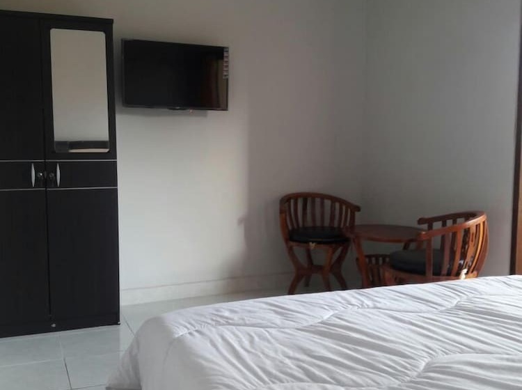 ペンション Semesta