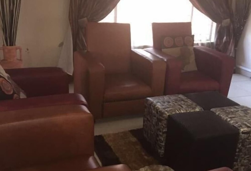 פנסיון Shidila Lodge