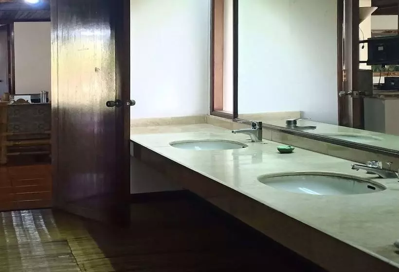 ペンション The Buyan Villas Resort