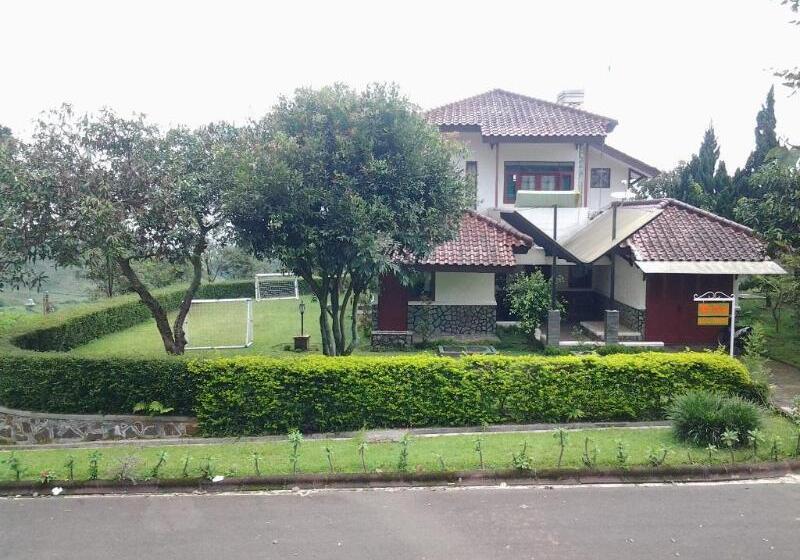 Pansiyon Villa Chavaminerva Bata   Ciater