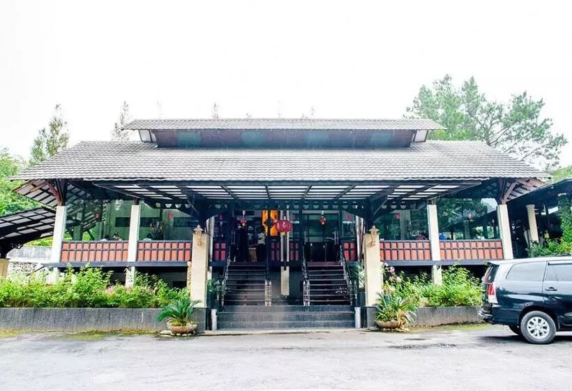 Taman Simalem Resort