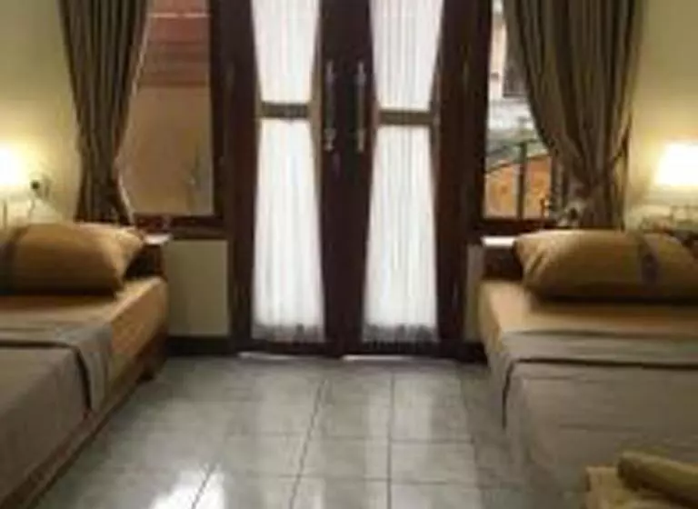 Retkeilymaja Bulan Bali Guest House