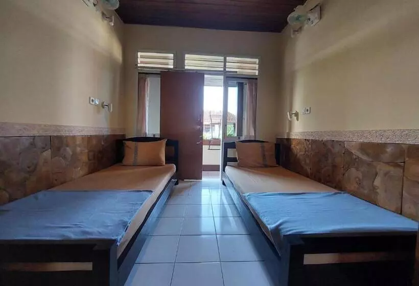 Retkeilymaja Bulan Bali Guest House