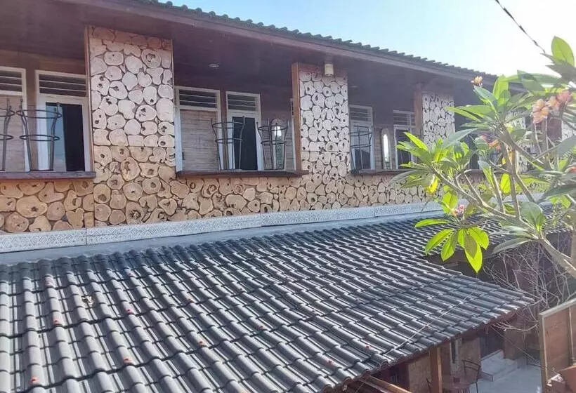 Retkeilymaja Bulan Bali Guest House