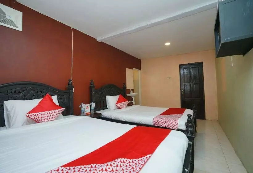 Retkeilymaja Carina Hotel By Oyo Rooms