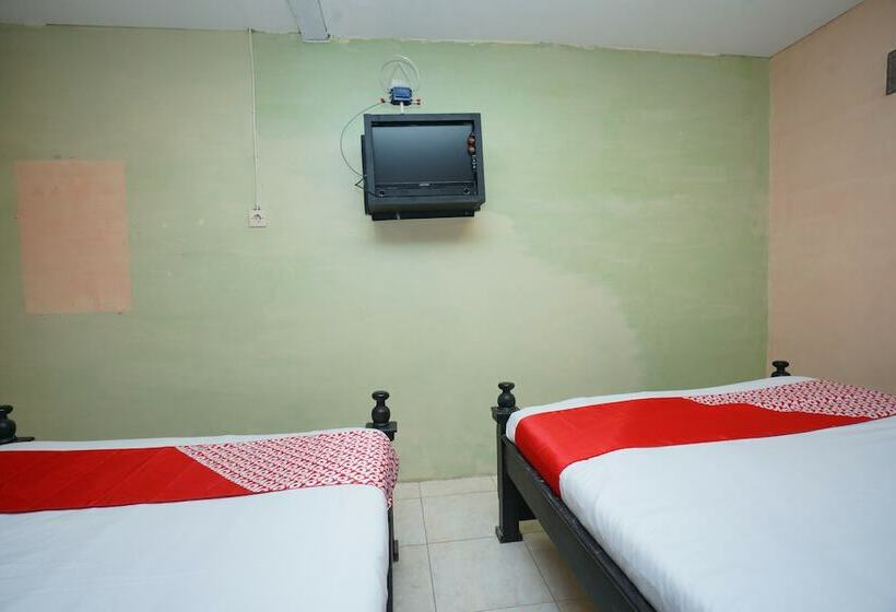 فندق صغير Carina Hotel By Oyo Rooms