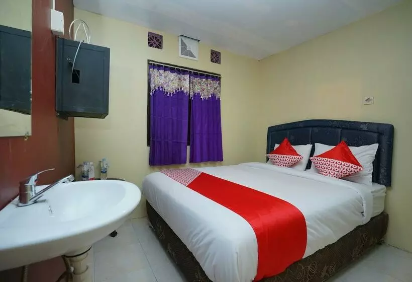 Retkeilymaja Carina Hotel By Oyo Rooms