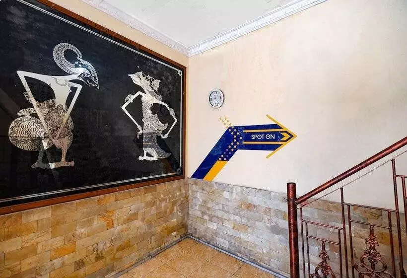 ユースホステル Spot On 2011 Hotel Mekar Sari