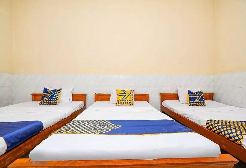 ユースホステル Spot On 2011 Hotel Mekar Sari