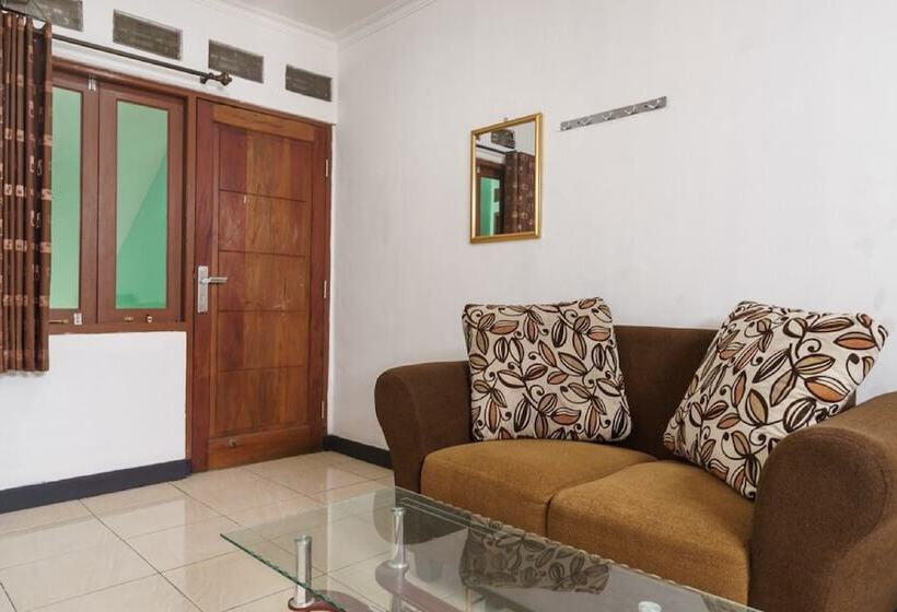 Szálloda Reddoorz @ Cibogo Puncak Bogor 2