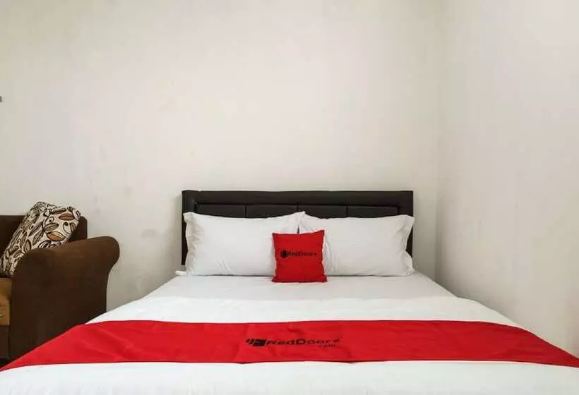 Hotelli Reddoorz @ Cibogo Puncak Bogor 2