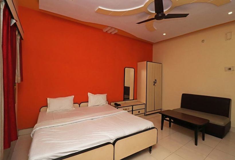 Отель Spot On 37028  Sheela