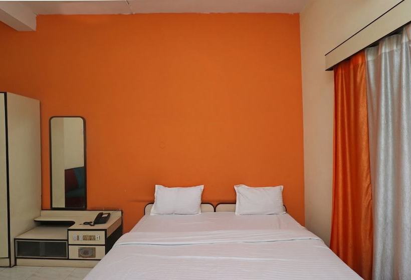 Отель Spot On 37028  Sheela