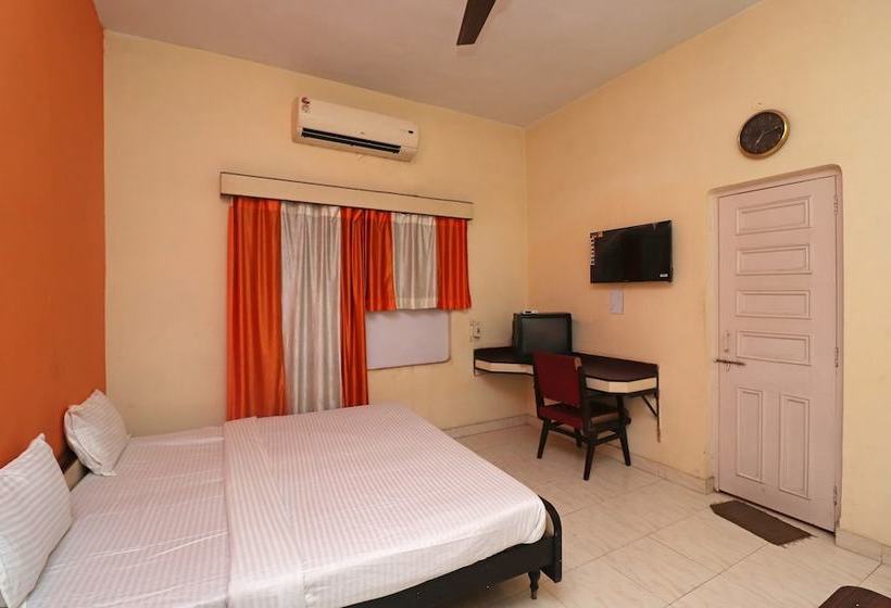 Отель Spot On 37028  Sheela