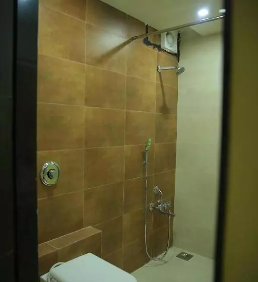 Hotelli The Grand Raveta