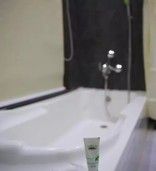 Hotelli The Grand Raveta