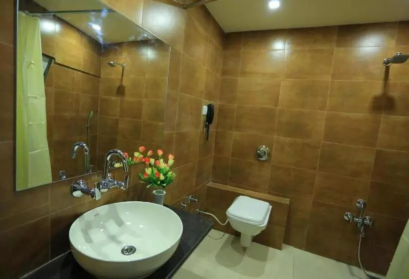 Hotelli The Grand Raveta