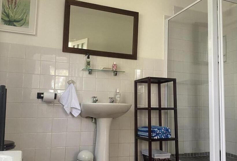 بنسيون Kingston Farm