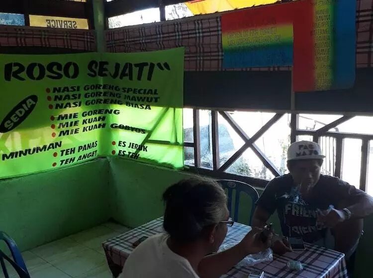 Majatalo Menjangan Hostel