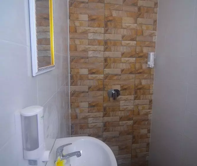 ペンション Permana Guesthouse