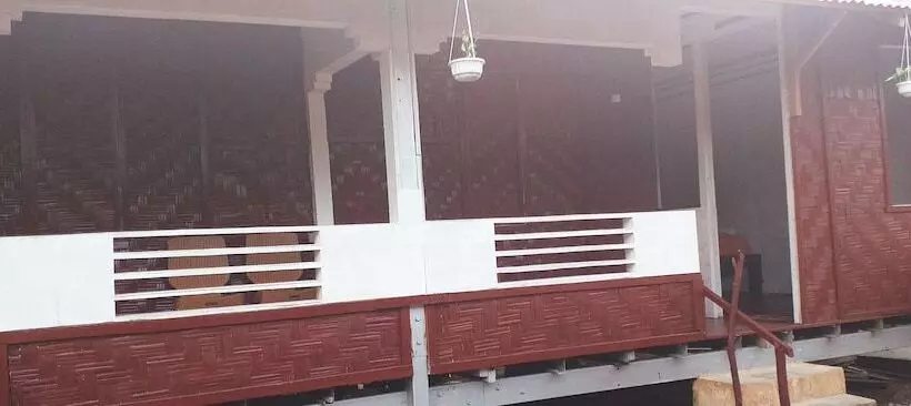 Majatalo Simeulue Nanik Surfcamp