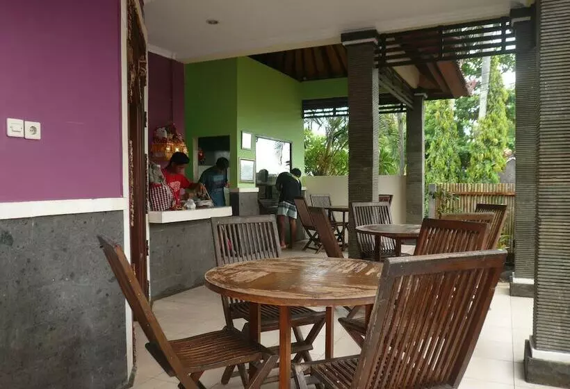 پانسیون Yunni Guesthouse