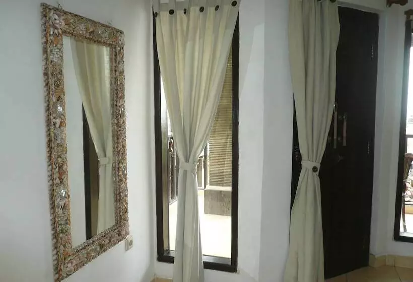 پانسیون Yunni Guesthouse