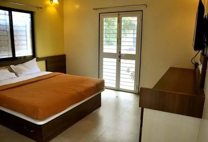 Rutu S Holidays Resort Panhala