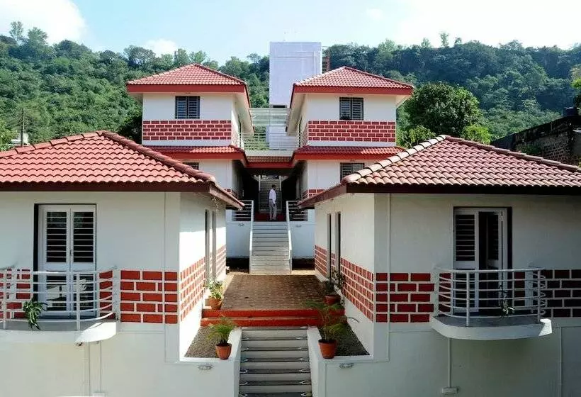 Rutu S Holidays Resort Panhala