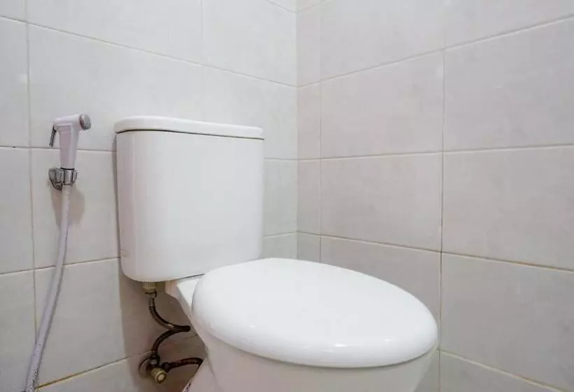 Hotelli Reddoorz Near Alun Alun Wonosobo 2