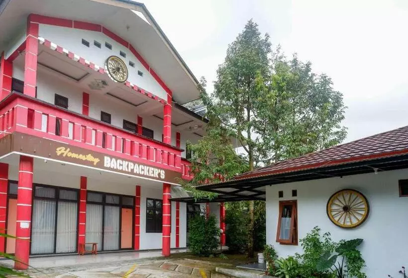 Hotelli Reddoorz Near Alun Alun Wonosobo 2