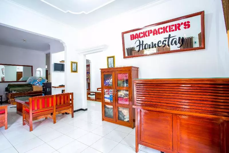 Hotelli Reddoorz Near Alun Alun Wonosobo 2