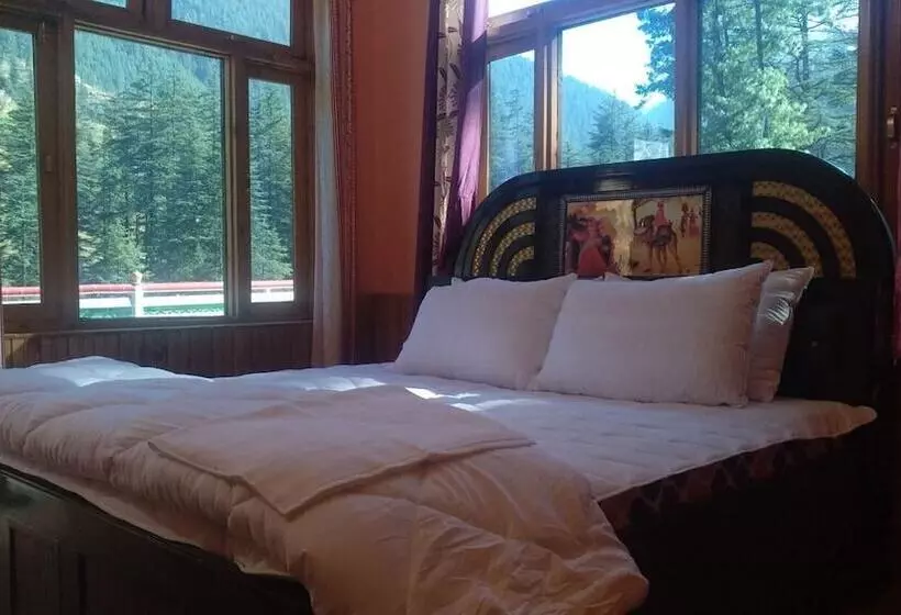 هتل The Himalayan Wild Retreat