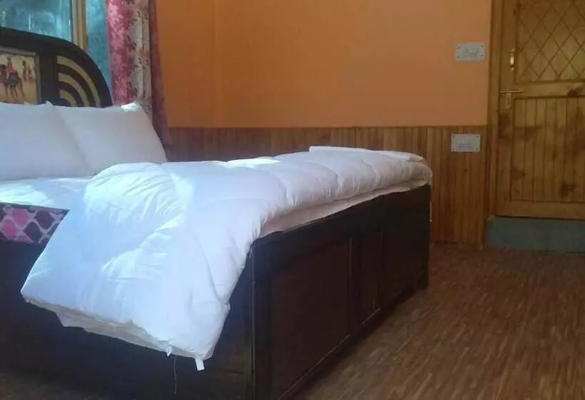 هتل The Himalayan Wild Retreat