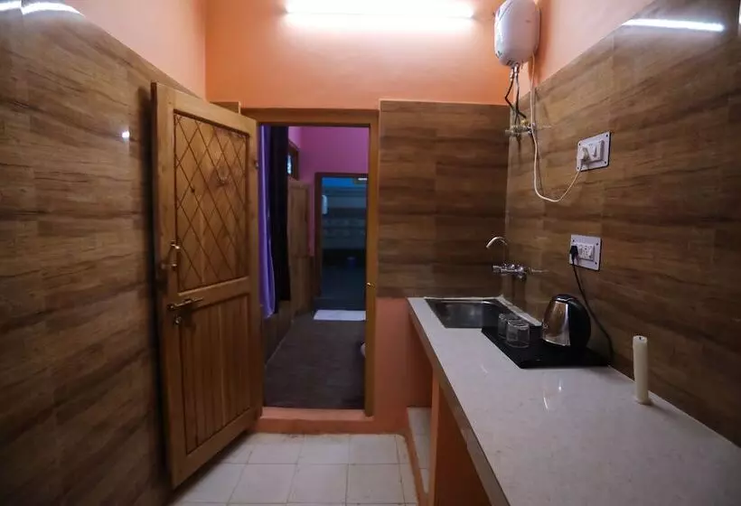 هتل The Himalayan Wild Retreat
