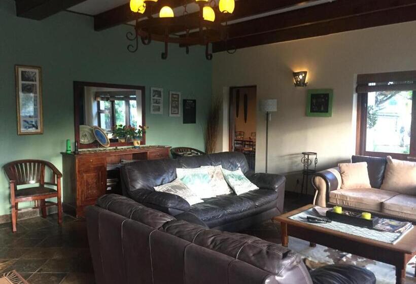 بنسيون Cheetah Lodge Guest House