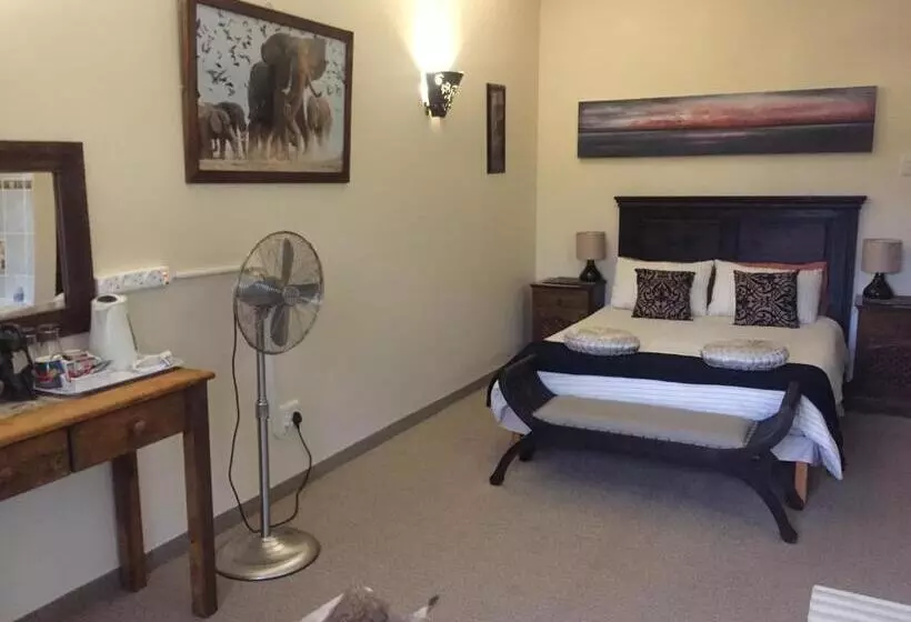 Majatalo Cheetah Lodge Guest House