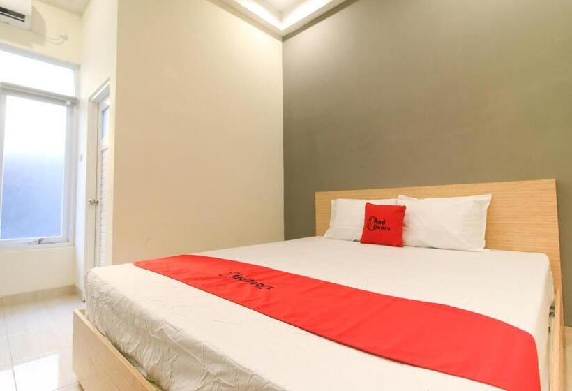 Pensiune Reddoorz At Hotel Putra Perdana Klaten