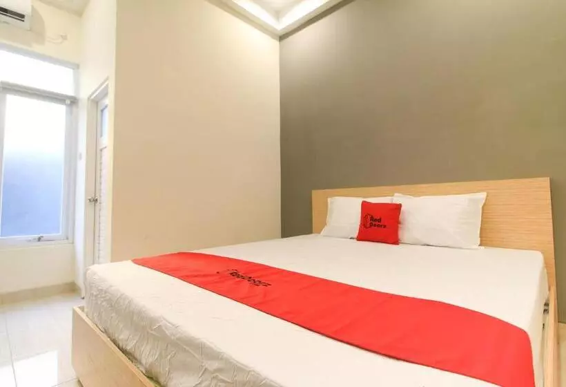 Majatalo Reddoorz At Hotel Putra Perdana Klaten