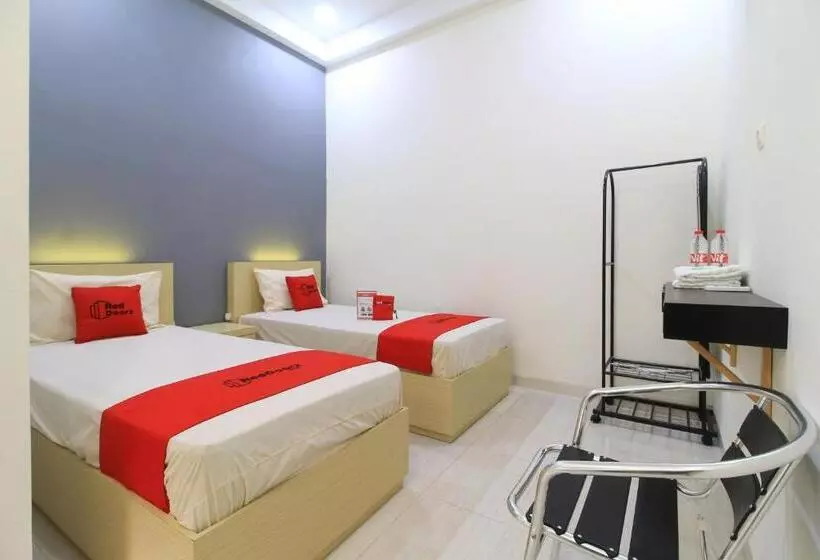 Majatalo Reddoorz At Hotel Putra Perdana Klaten