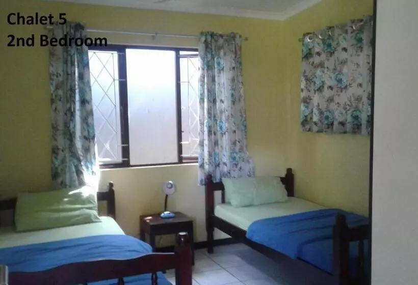 Lomakeskus Shore Breakers