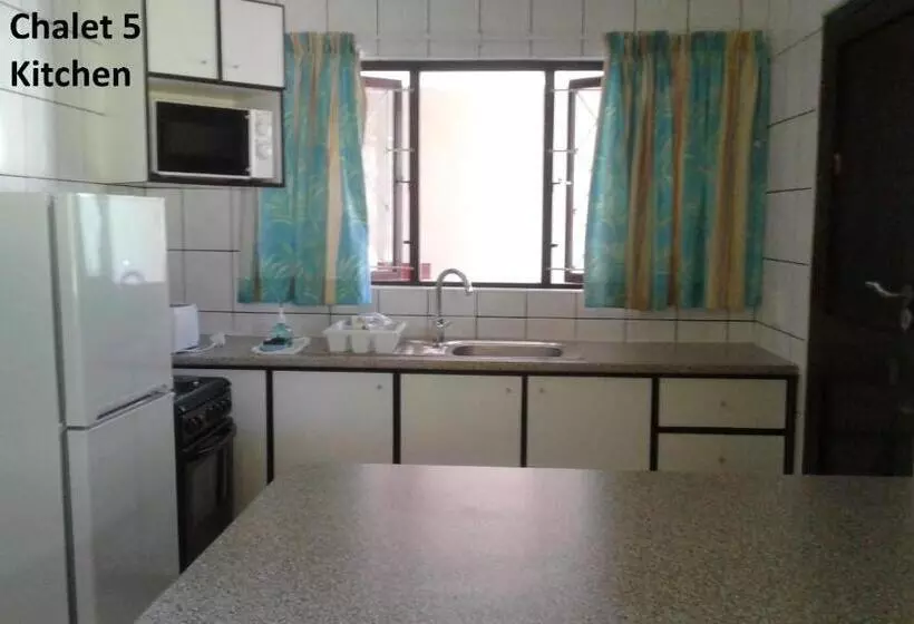 Lomakeskus Shore Breakers