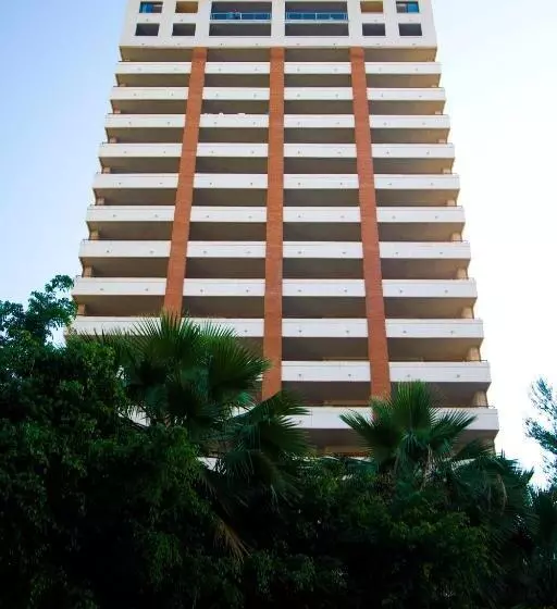 Apartamentos La Era Park