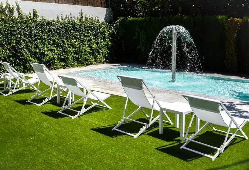 Apartamentos La Era Park